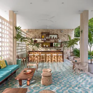 4* فندق Tiki Tiki